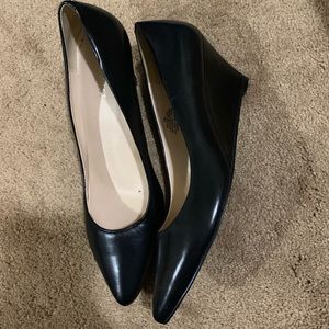Black Ninewest work shoes. Size 6.